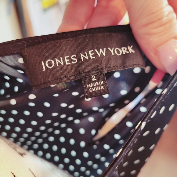 JONES NEW YORK Polka Dot Blouse - Picture 6 of 7